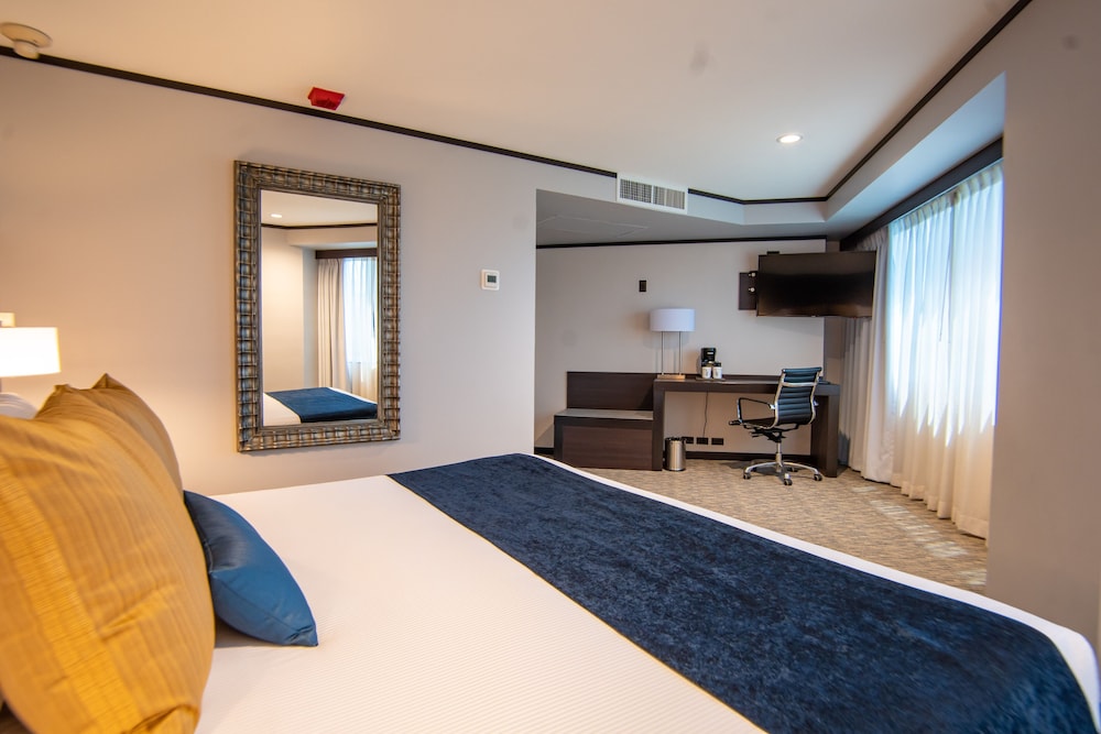 Grand Hotel Tijuana 22/77