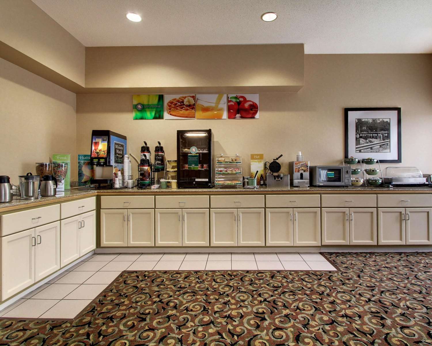 Quality Inn & Suites Hattiesburg North 24/27