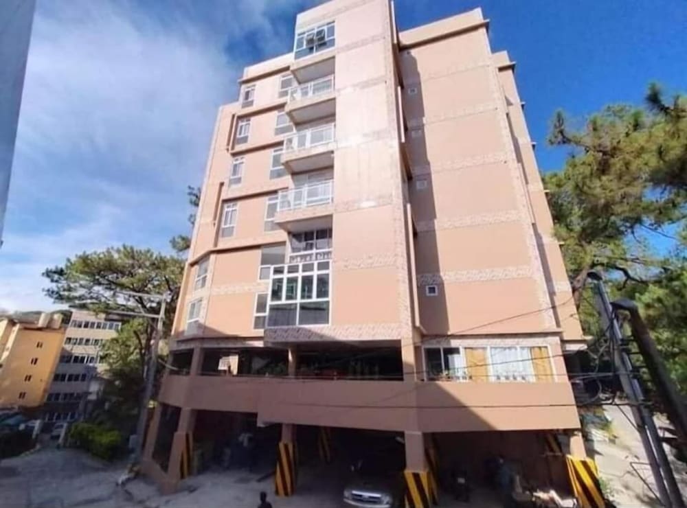 Grand View Residences near Burnham Park 2/50