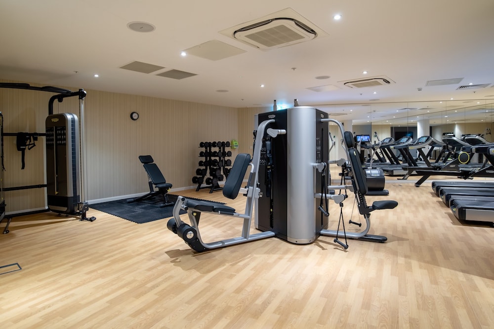 CROWNE PLAZA LONDON HEATHROW T4 34/65