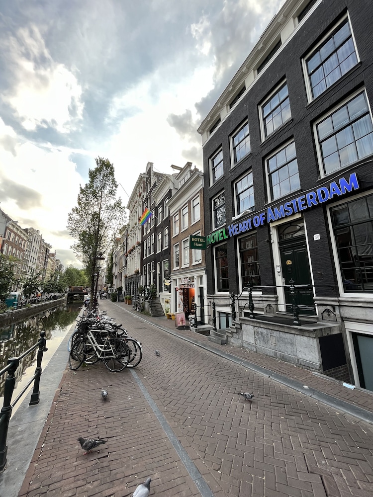 Heart of Amsterdam 43/50