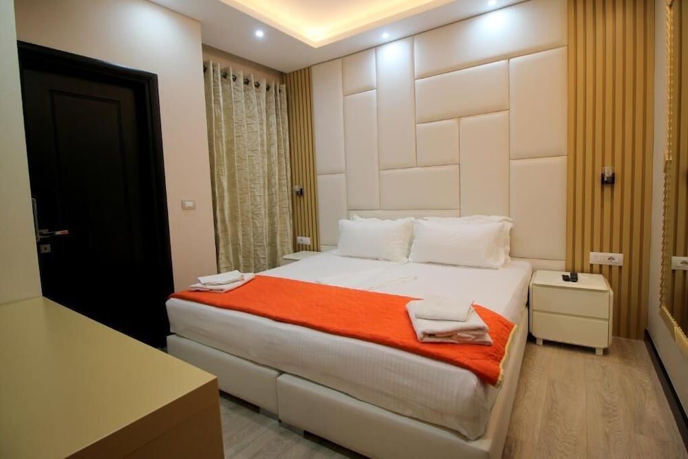 Hotel Strora 18/50