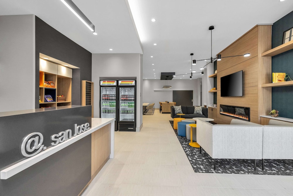 La Quinta Inn & Suites by Wyndham San Jose Silicon Valley 30/50