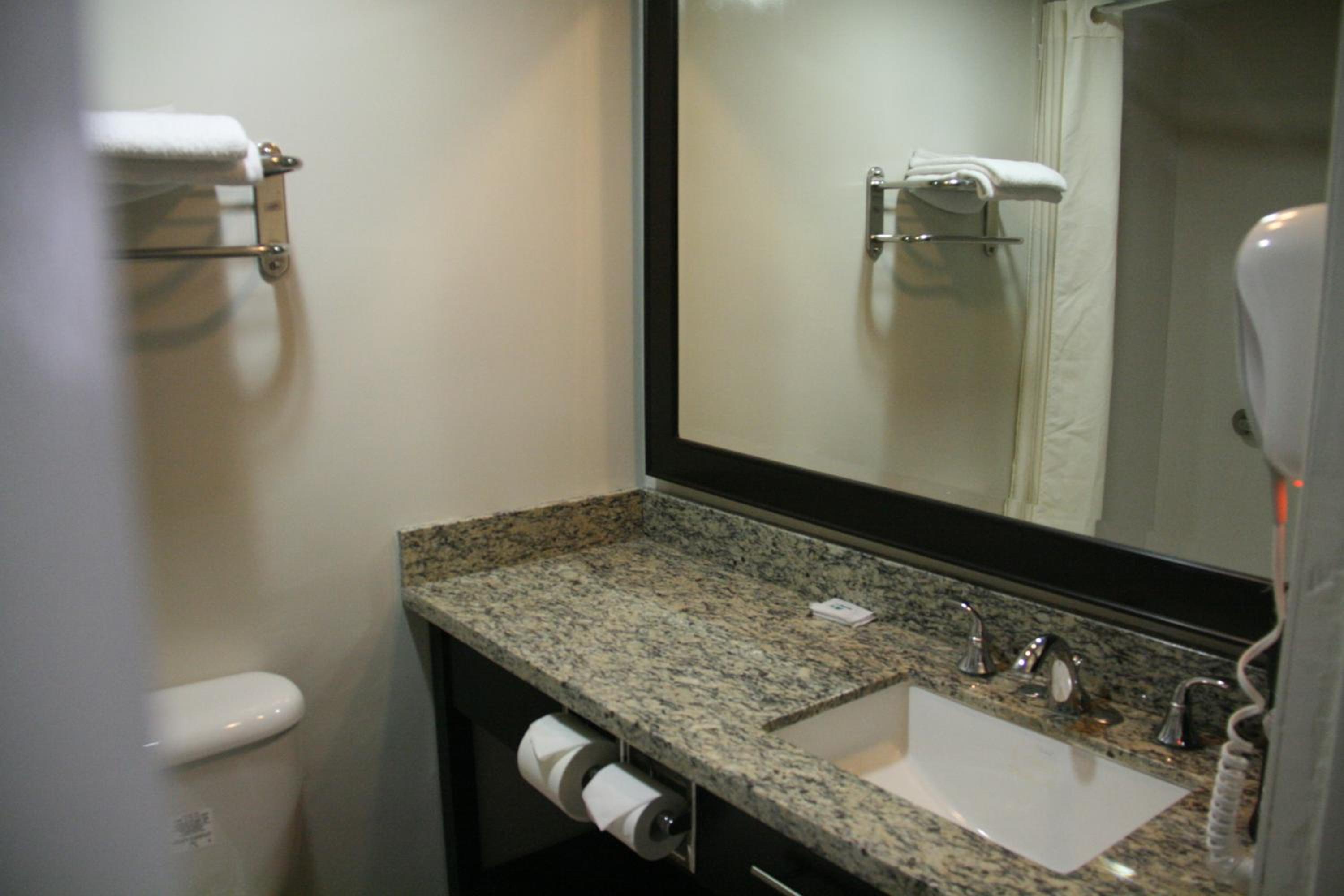 غرفة بسريرين كوين، Motel6 Monterey Park, CA 5/8