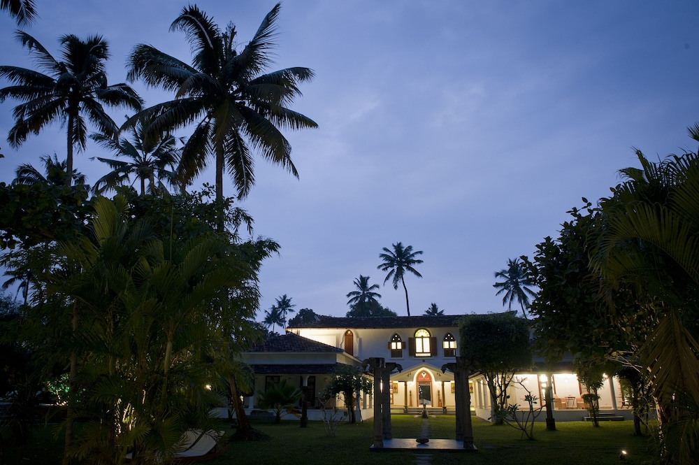 PURITY AT LAKE VEMBANAD 27/29