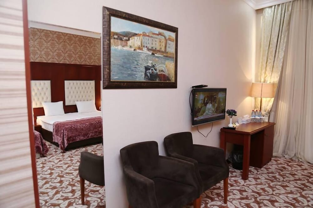Clover Hotel Baku 43/50
