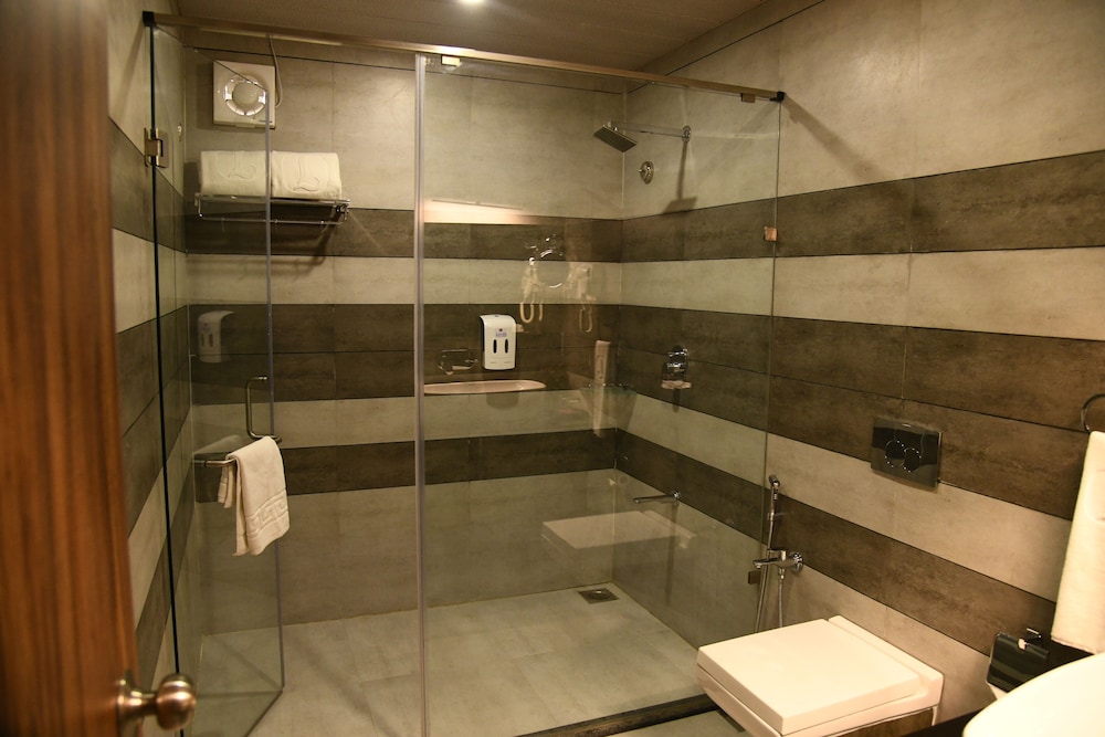 Lords Eco Inn Morbi 34/35
