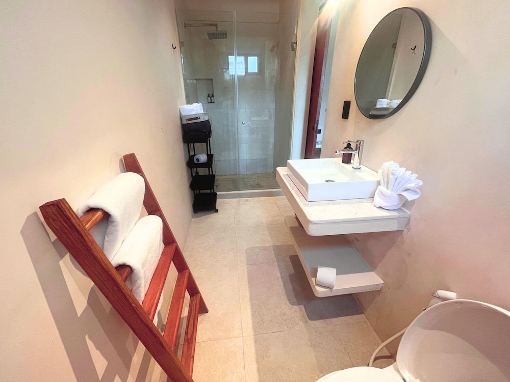 Beachfront Hotel Boutique DK 49/50