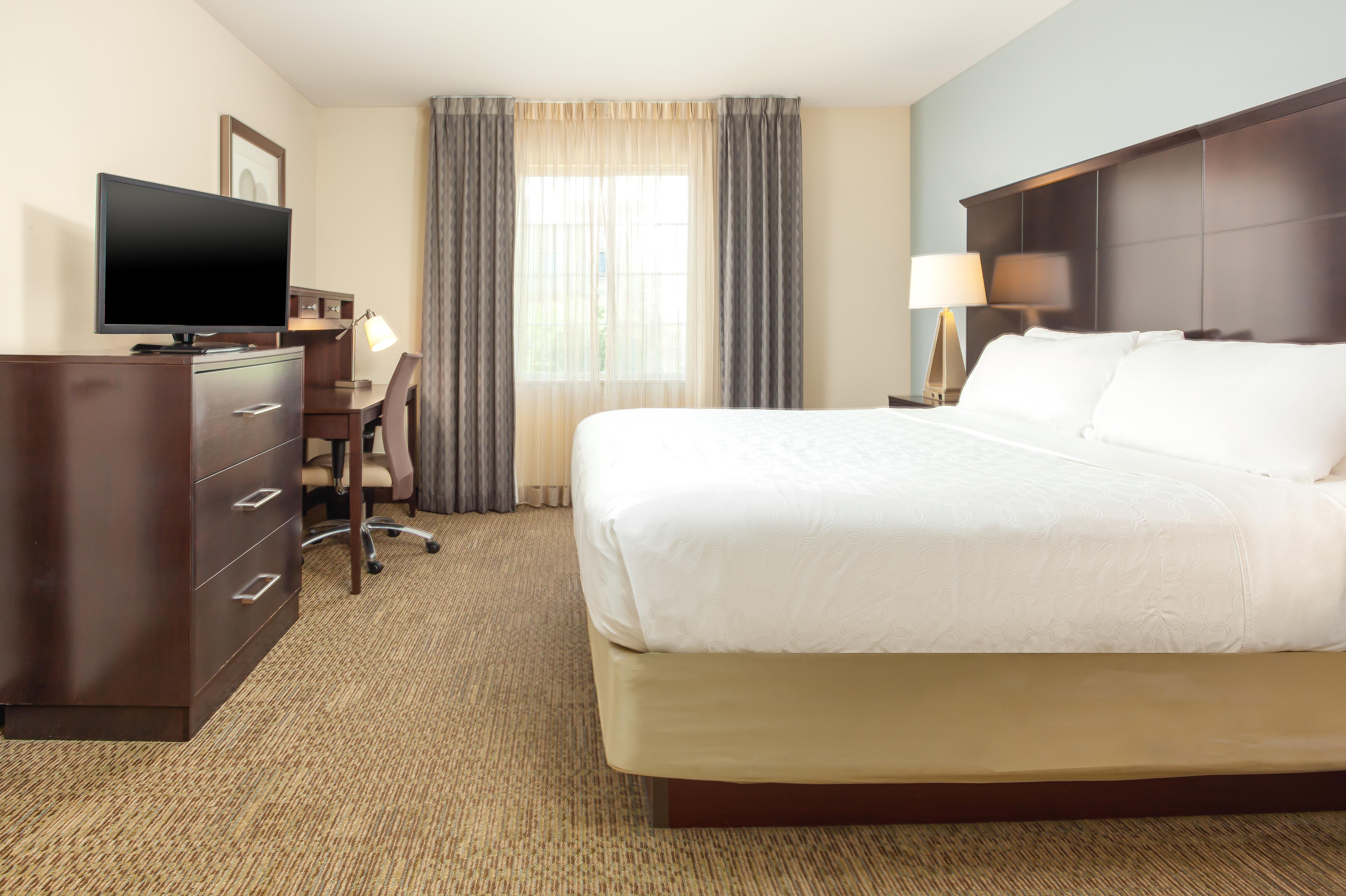 جناح بسريرين كينج بغرفتي نوم مع أريكة، Staybridge Suites Phoenix - Chandler 2/3