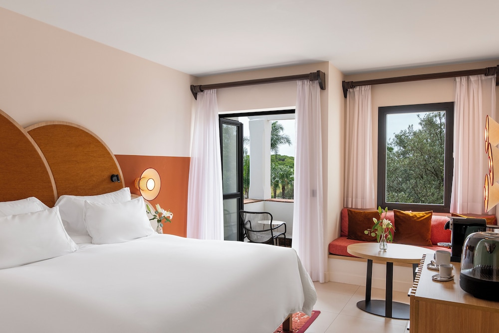 SO/Sotogrande Spa & Golf Resort Hotel 24/82
