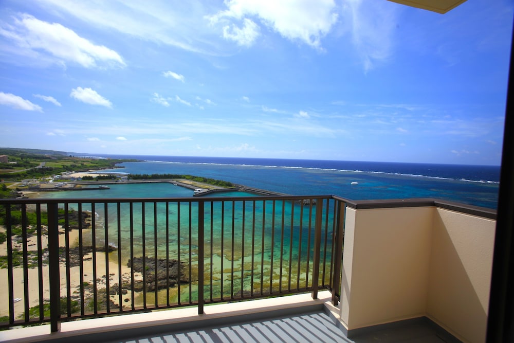 Hotel Breezebay Marina 6/71