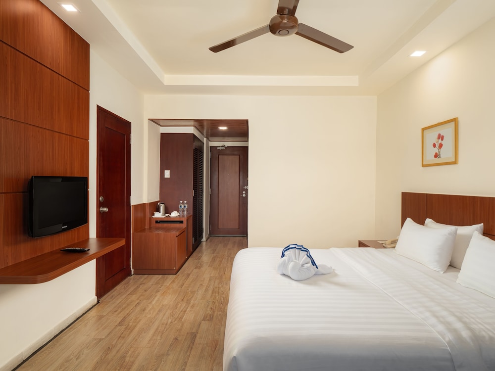Nirwana Resort Hotel 15/74