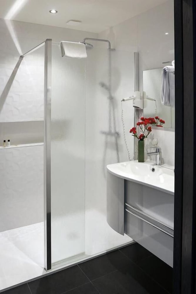 HOTEL LE PRIEURE 19/20