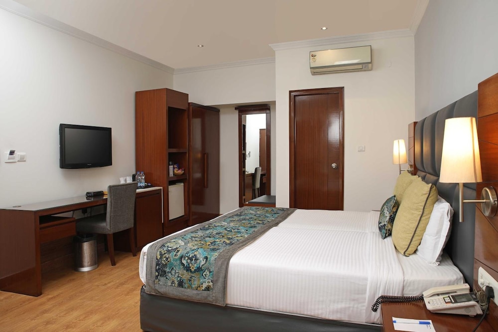 Ahuja Residency Sunder Nagar 22/50