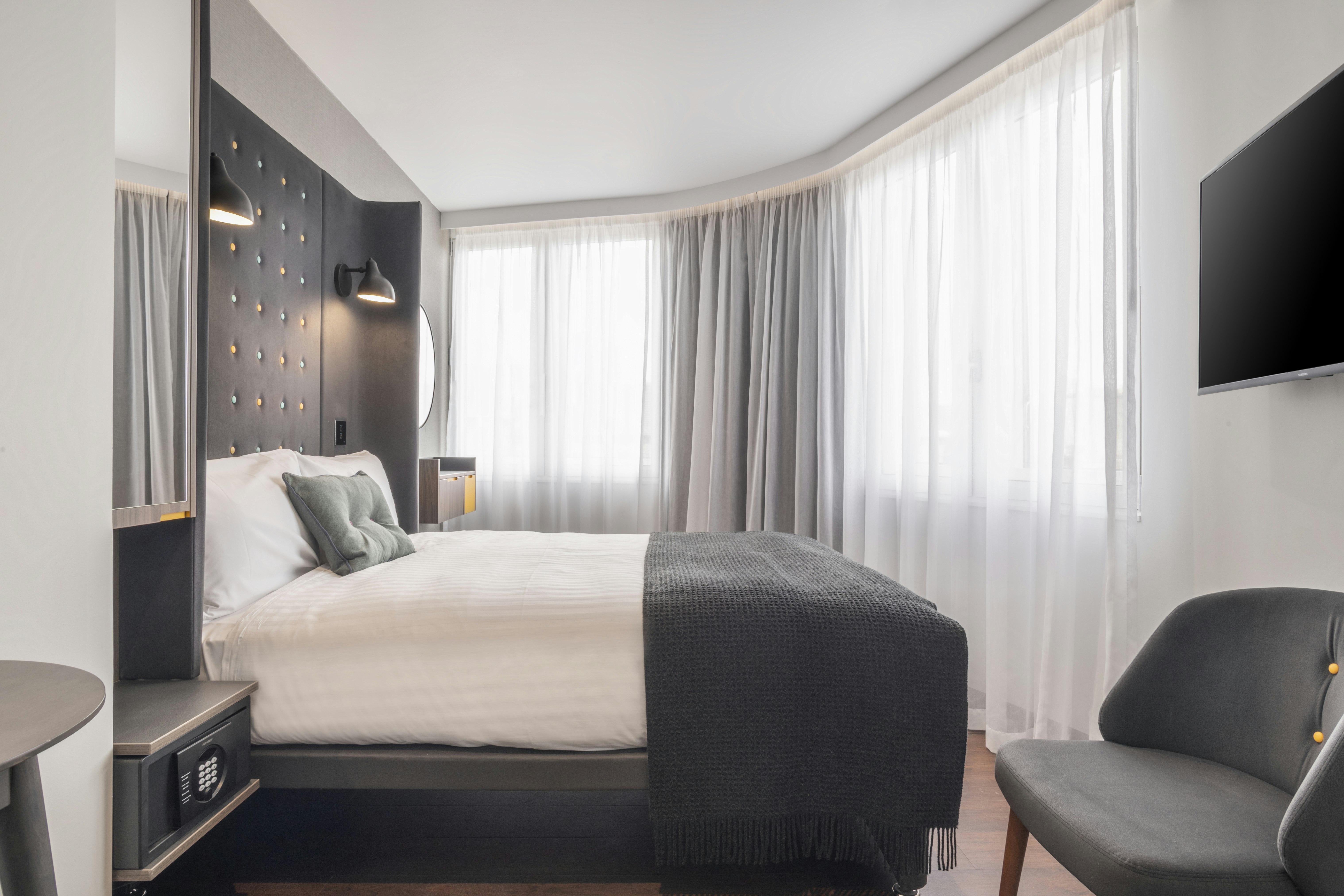 Room at Point A Hotel Edinburgh, St Andrew Square, EDINBURGH