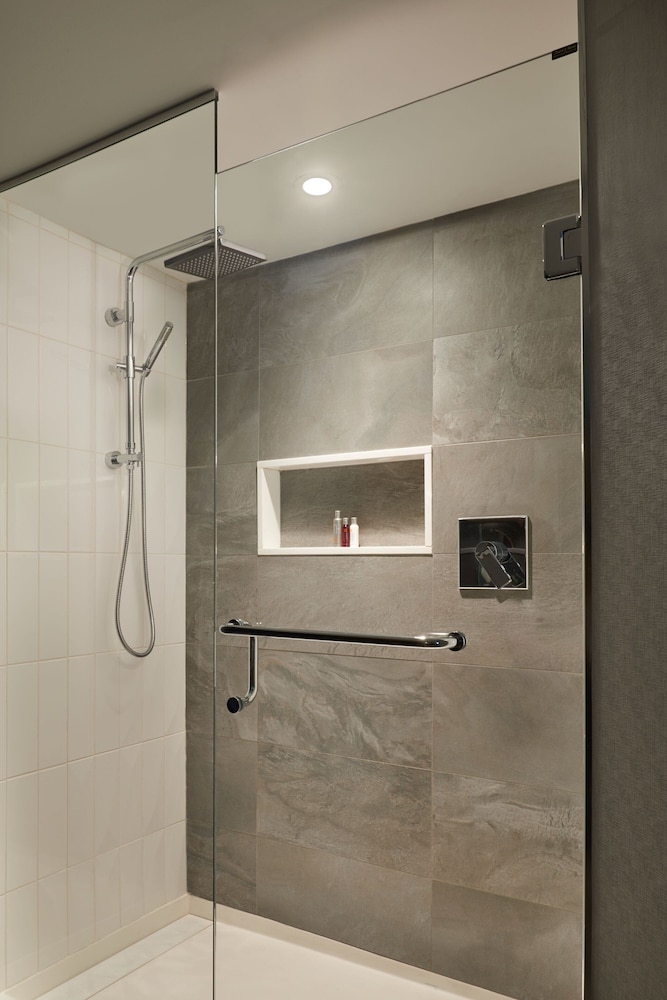1 Bedroom, Suite, Tower View، Toronto Marriott City Centre Ex Renaissance Toronto Hotel 4/4