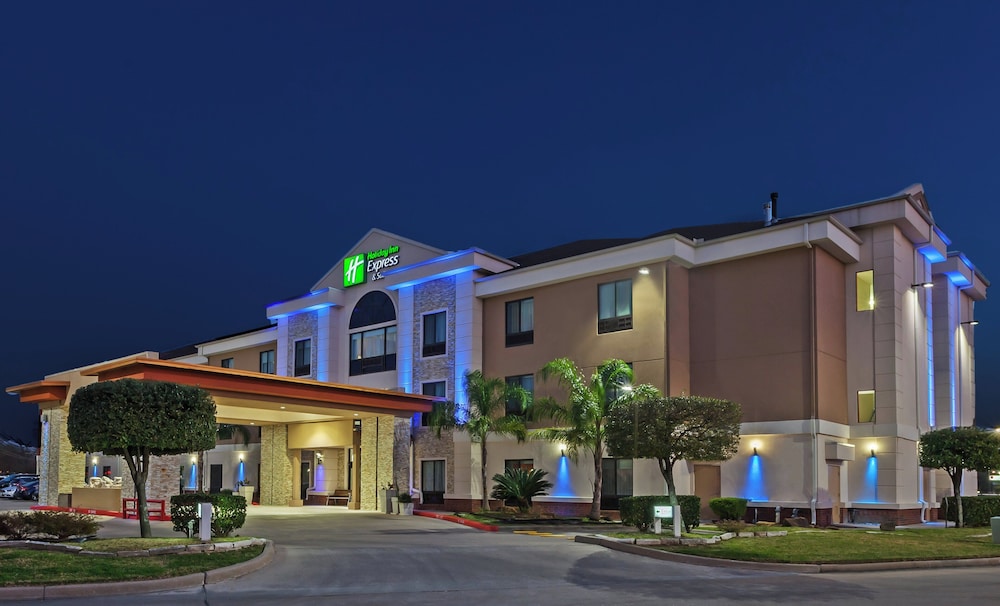 Holiday Inn Express Hotel And Suites Houston East 1/50