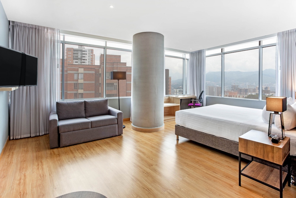 La Quinta by Wyndham Medellin 33/64