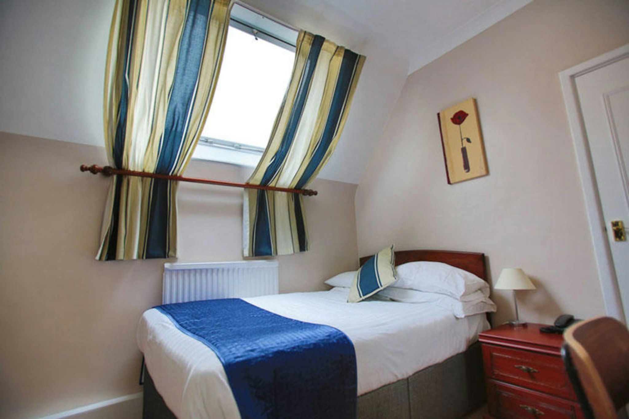Oaklands Hotel 11/40