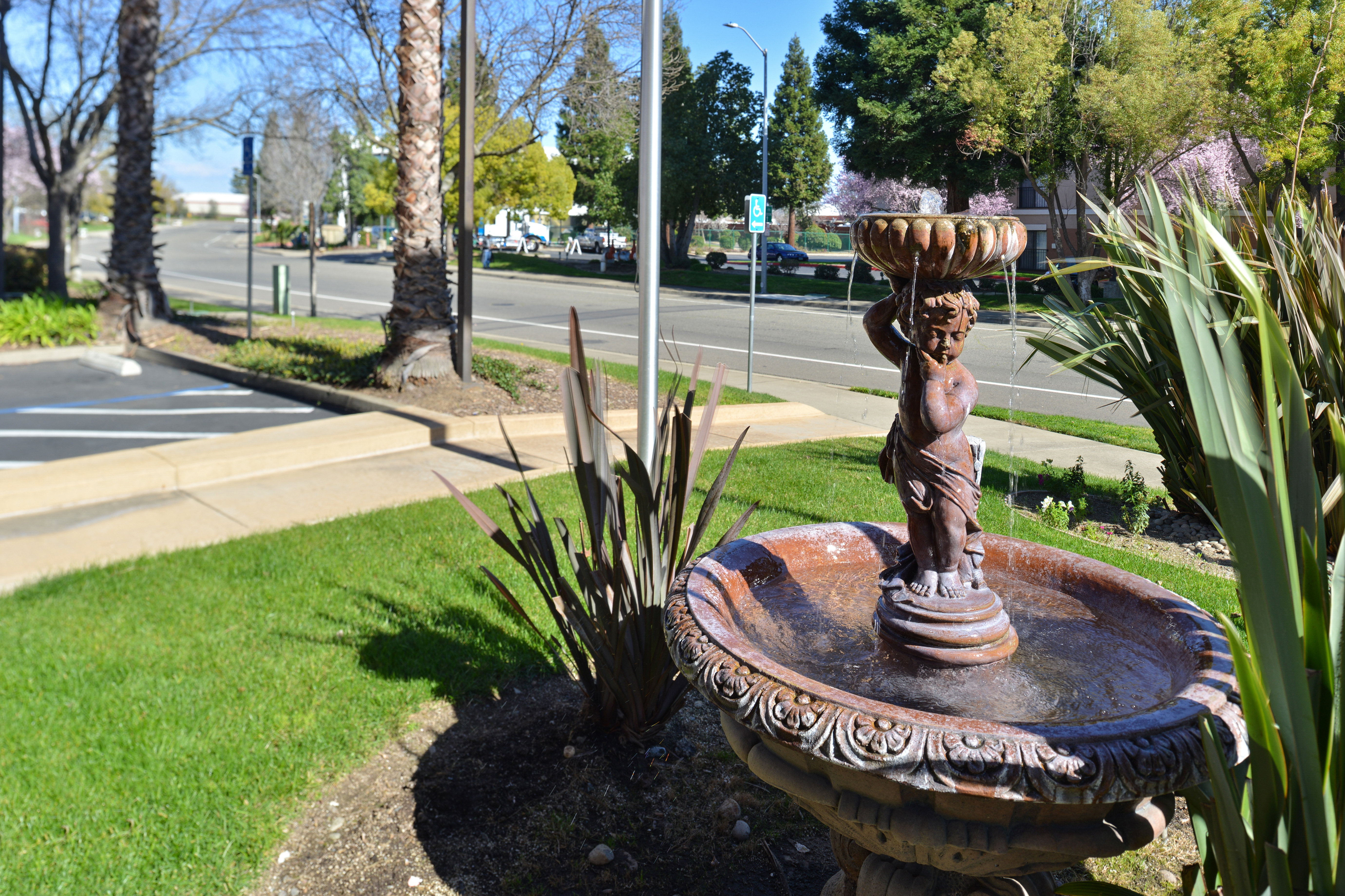 Holiday Inn Sacramento Rancho Cordova 74/77