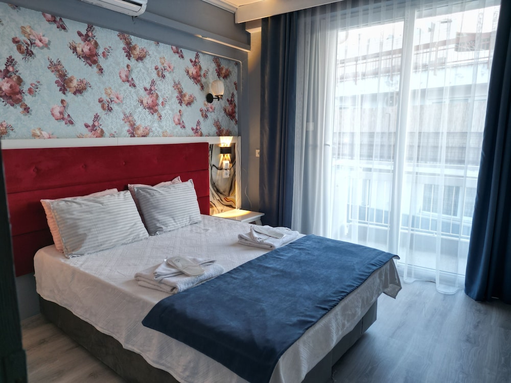 2 BEDROOMS, FAMILY