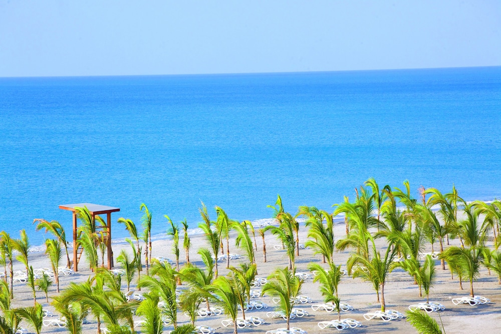 Hotel RIU Playa Blanca All Inclusive 65/72