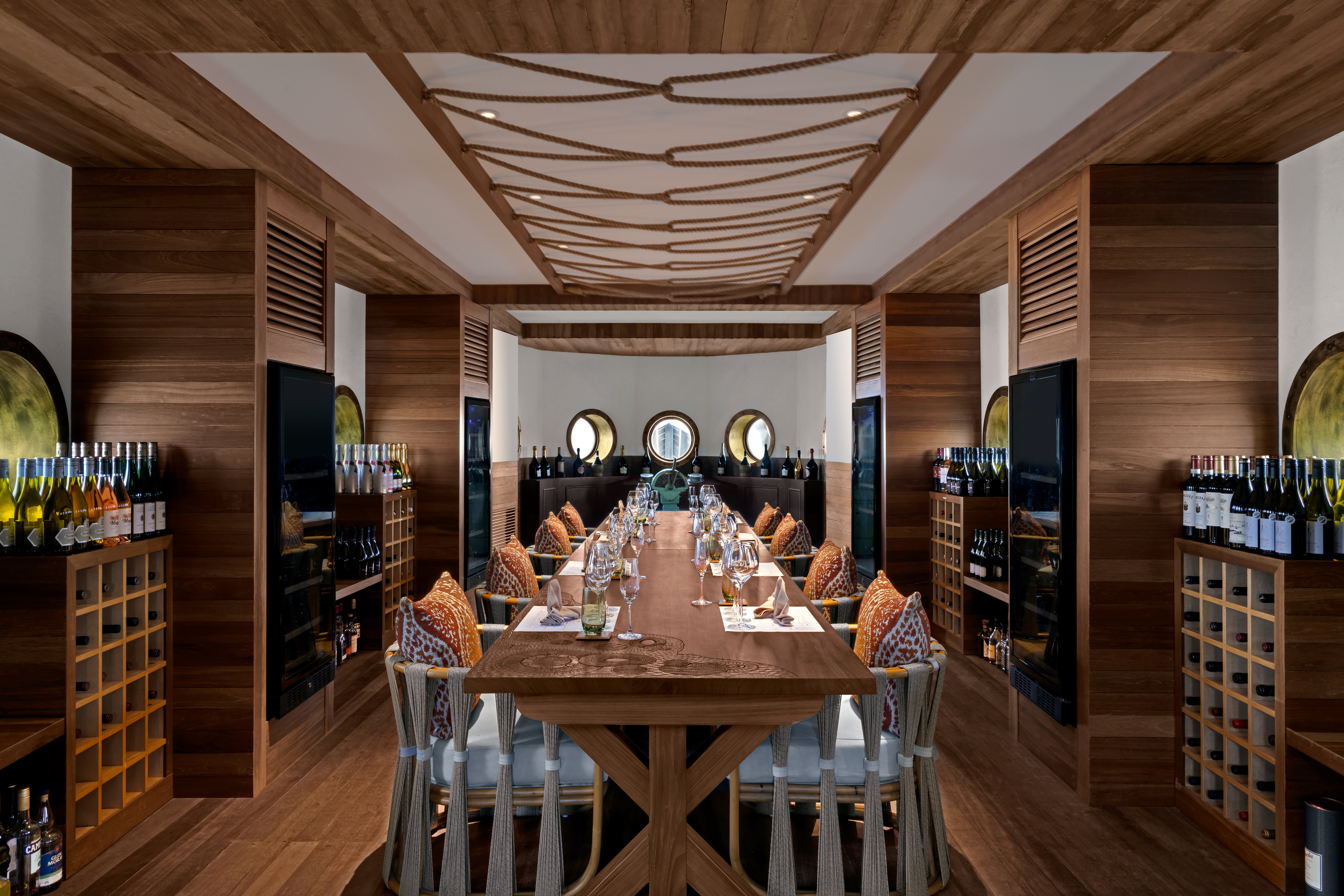 Intercontinental Hotels Maldives Maamunagau Resort 42/55