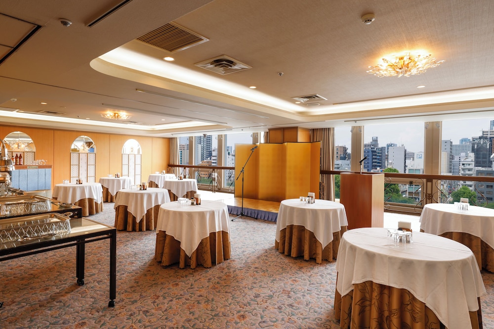 Osaka Castle Hotel 48/73