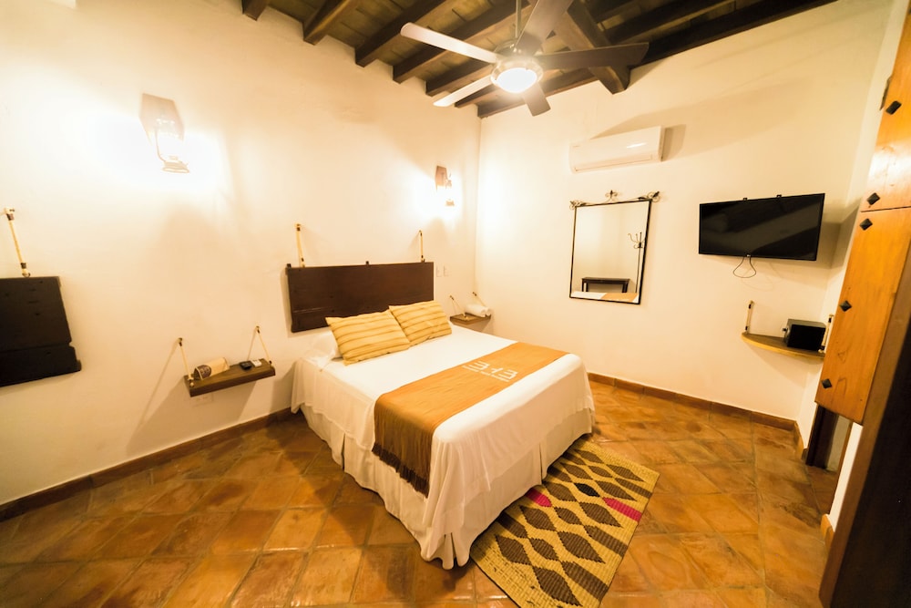 BOHEMIA HOTEL BOUTIQUE 20/50