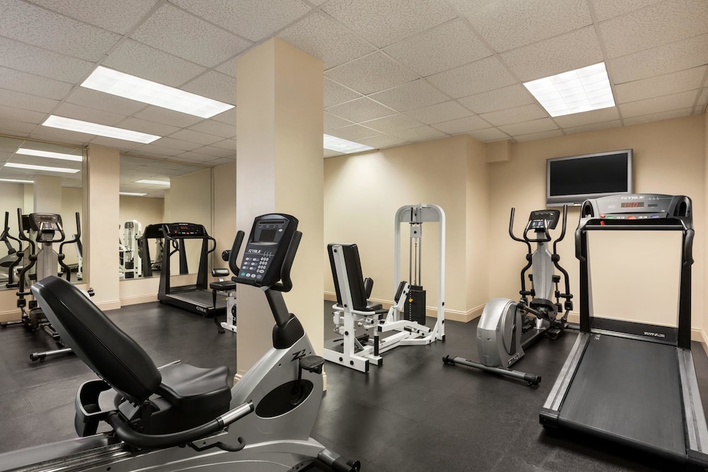 Ramada by Wyndham Sarasota Waterfront 32/71