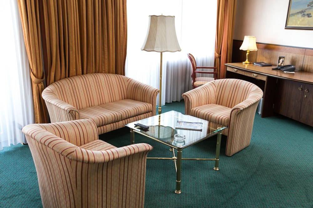 Rahat Palace Hotel 42/75