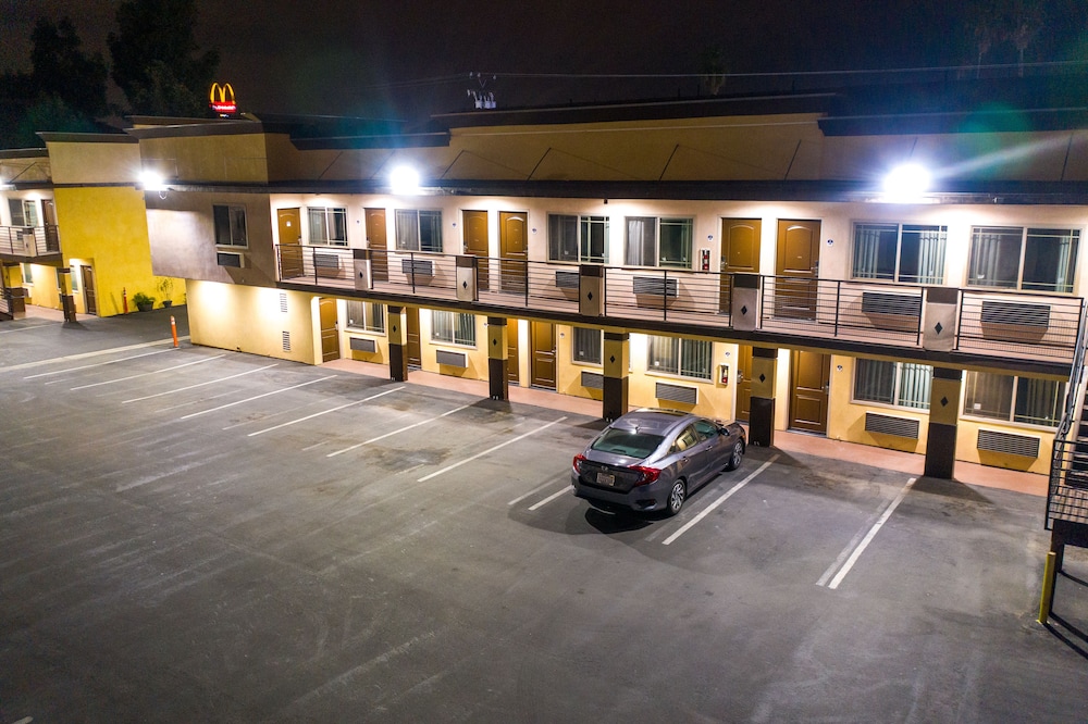 Starlight Inn South El Monte 55/62
