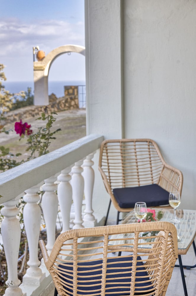 Adrakos Apartments 59/78