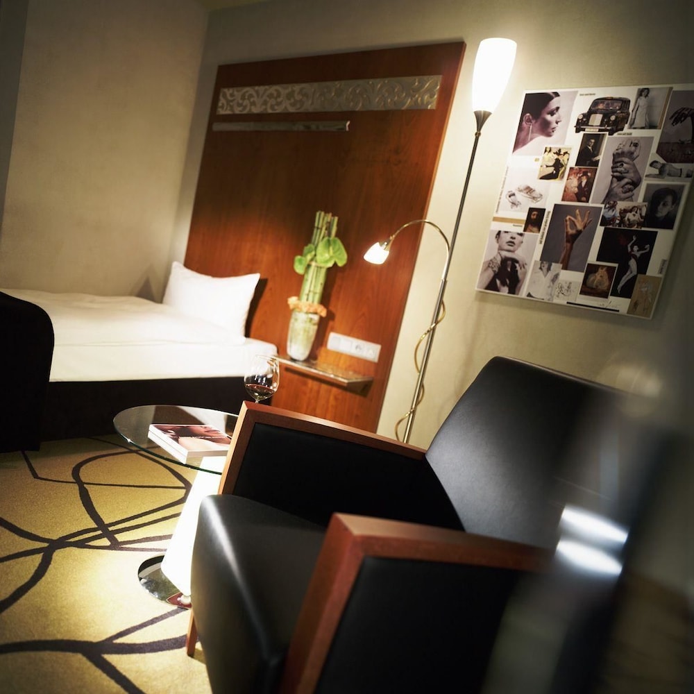 Turm Hotel 32/44
