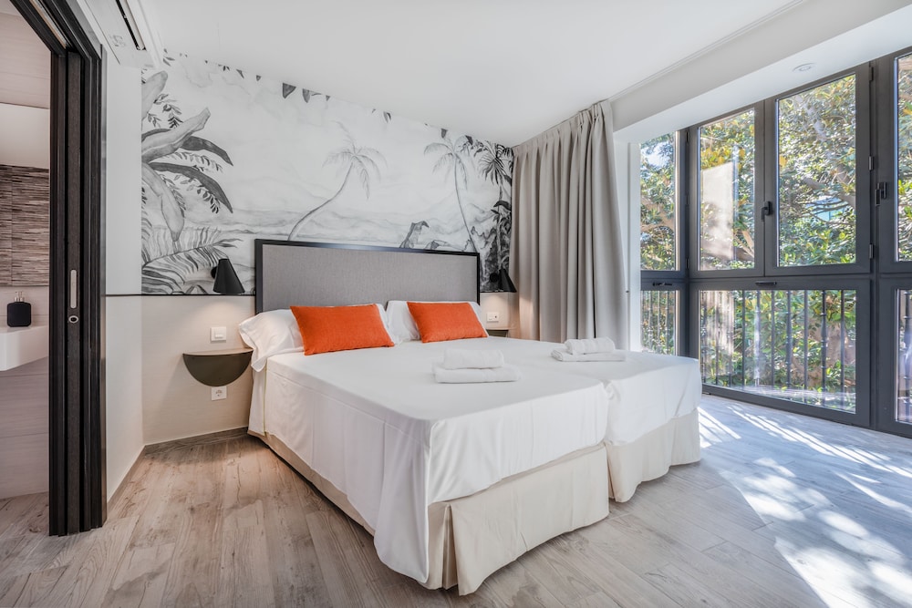 2 BEDROOMS, SUPERIOR, APARTMENT
