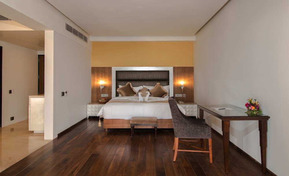 Renest Dunsvirk Court, Mussoorie 14/55