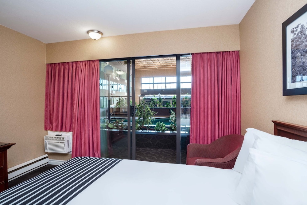 Sandman Hotel Castlegar 6/50