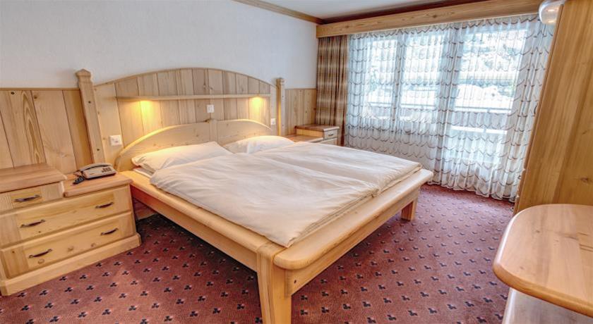 City Hotel Haupthaus And Nebenhaus 5/14