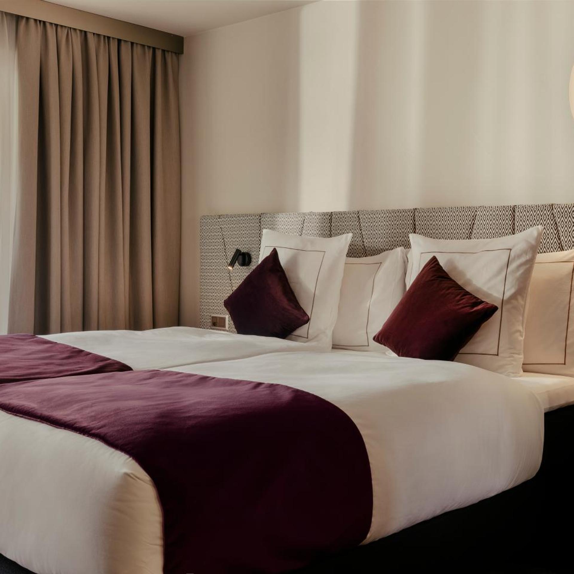 Plus, Double Bed
