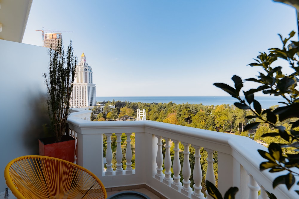Tapis Rouge Design Boutique Hotel in BATUMI