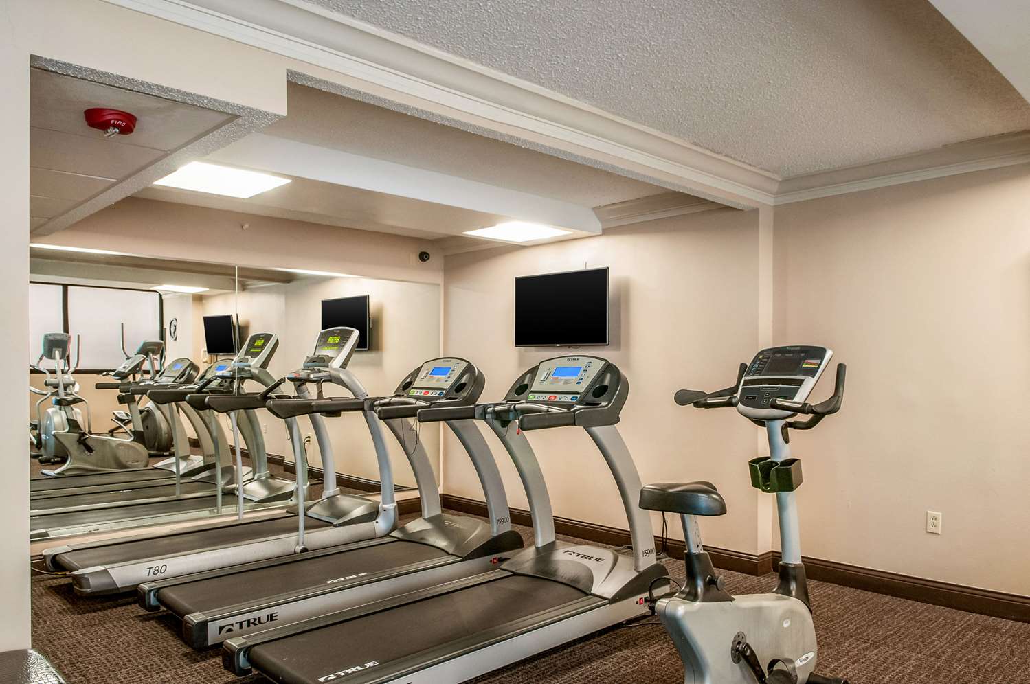 Comfort Inn and Suites At Copeland Tower 7/17