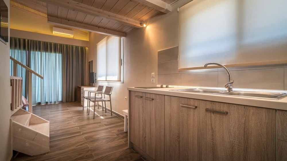 Fiore Beach Studios 41/41