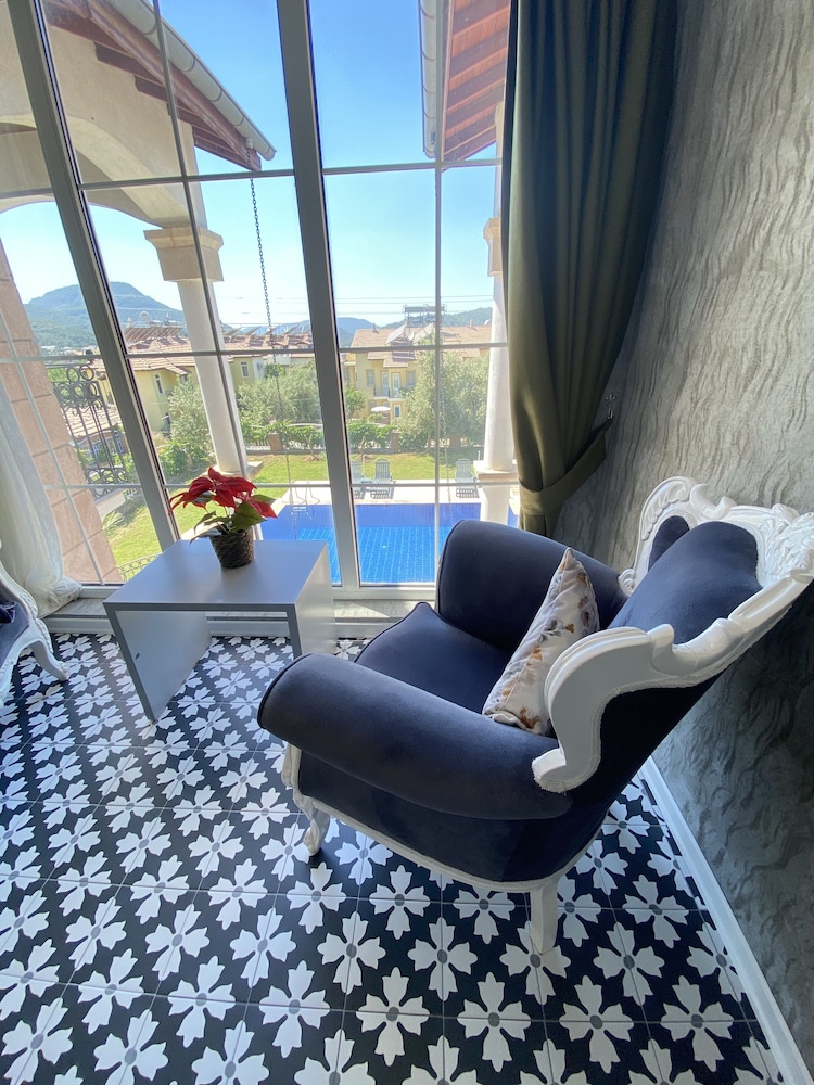 Pegasus Hotel & Villa 27/50