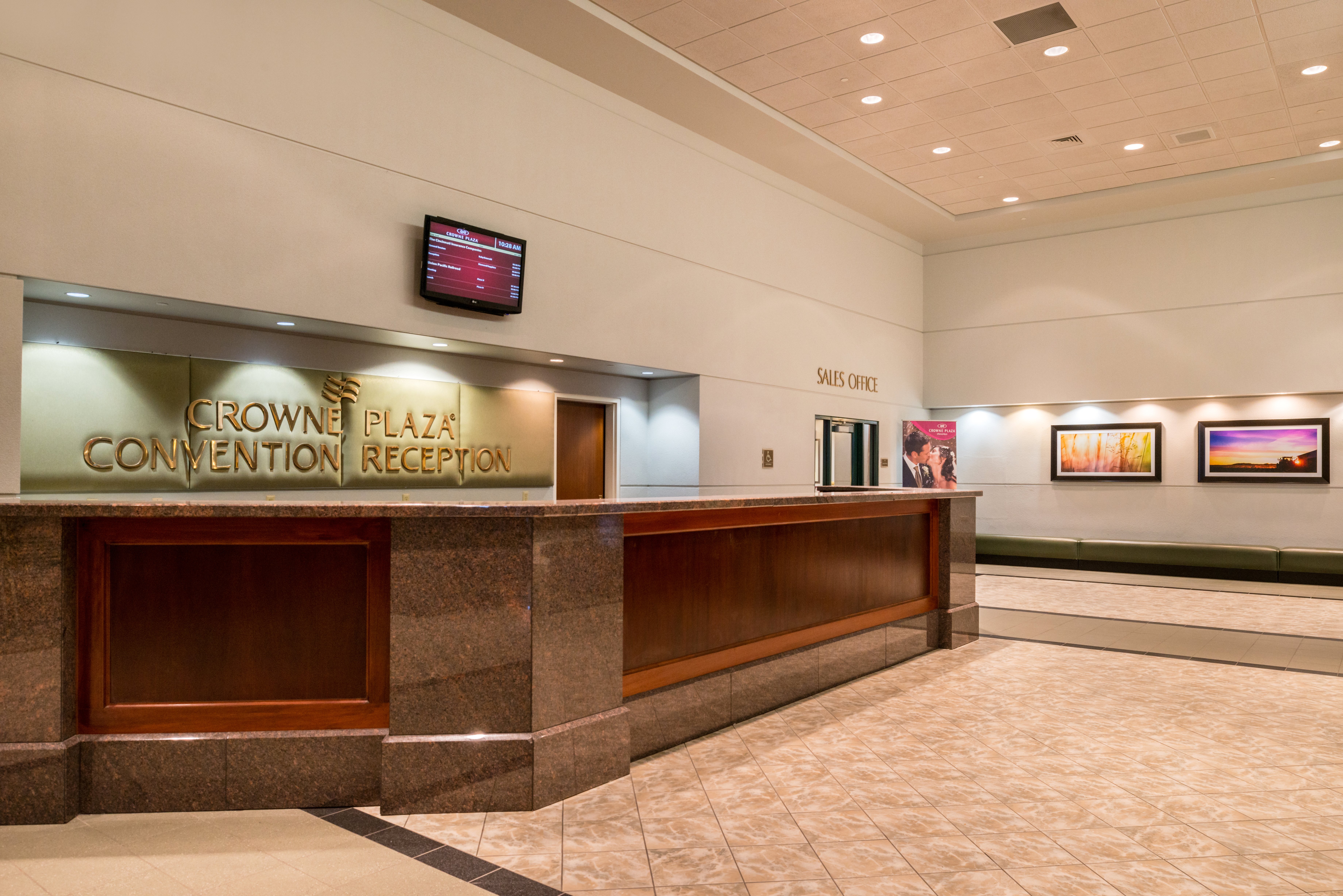 Crowne Plaza Springfield Convention CTR 13/77