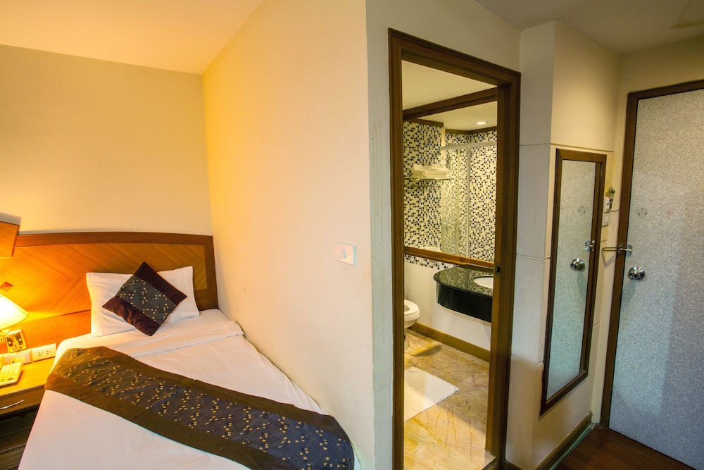 Nh Elegant Hotel 14/70
