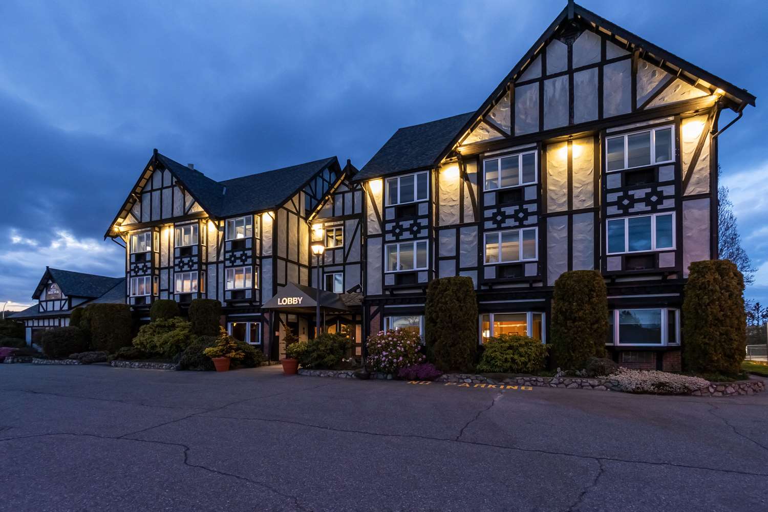 Quality Inn Waddling Dog Saanichton 2/37