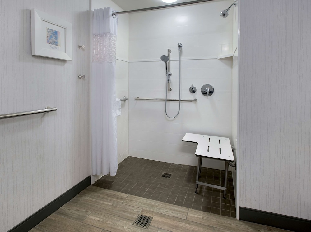 Hampton Inn Middletown 14/48