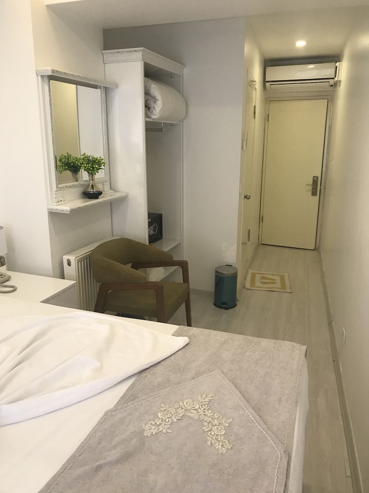 Beyhan Hotel 55/56