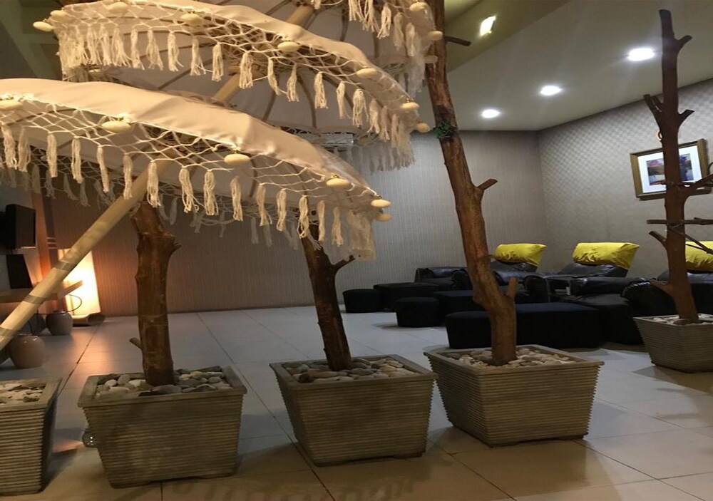 GREENLAND HOTEL BATAM 25/35