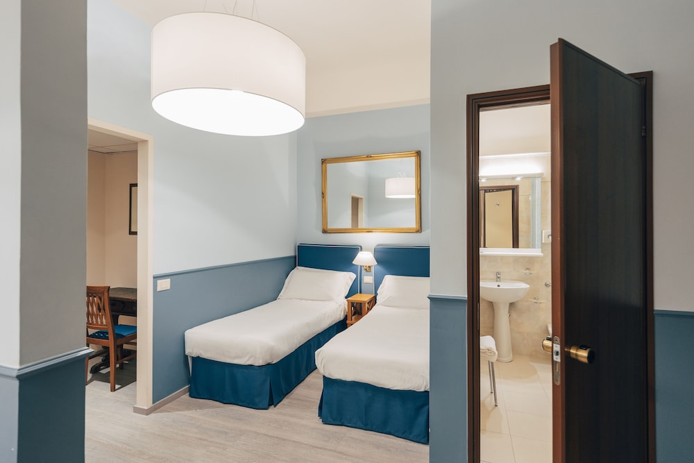 Hotel San Luca 48/48